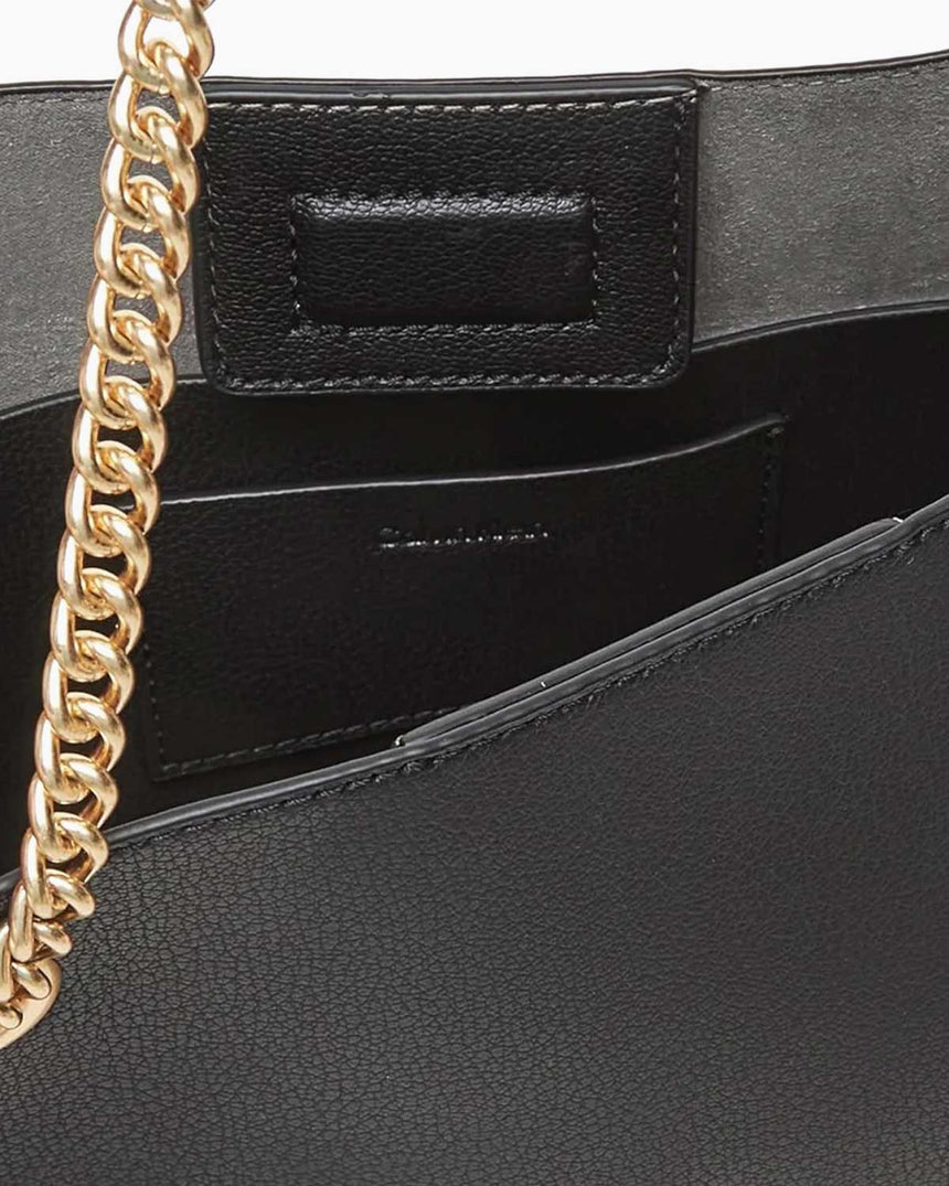 Calvin Klein Minimal Monogramlı Kadın Çapraz Askılı Çanta Black