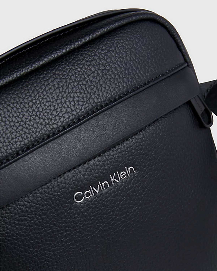 Calvin Klein Must Reporter Çapraz Askılı Çanta Black