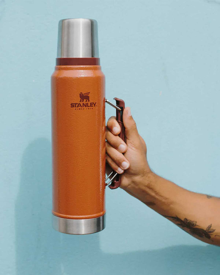 Stanley Efsane Klasik Seri-0.75 Litre Vakumlu Çelik Termos Hammertone Clay