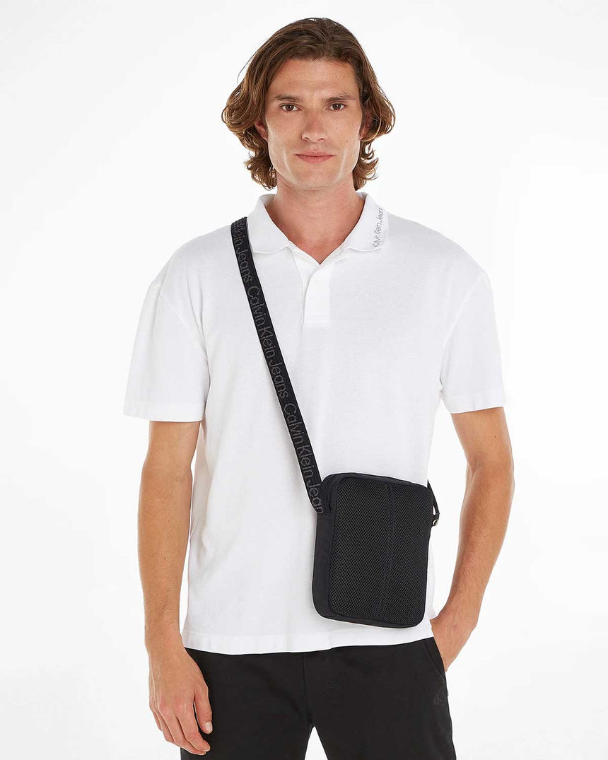 Calvin Klein Ultralight Reporter Çapraz Askılı Çanta Black