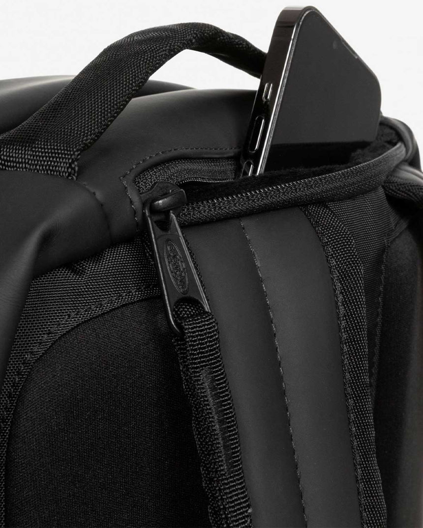 Eastpak Tecum F Sırt Çantası Cnnct F Matte Black