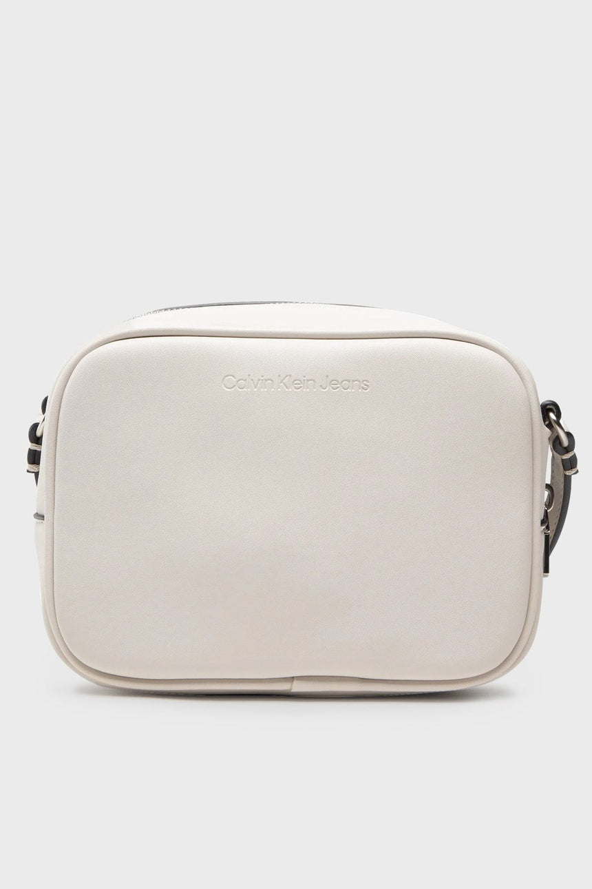Calvin Klein Sculpted Camera Bag Mono Kadın Çapraz Çanta Eggshell