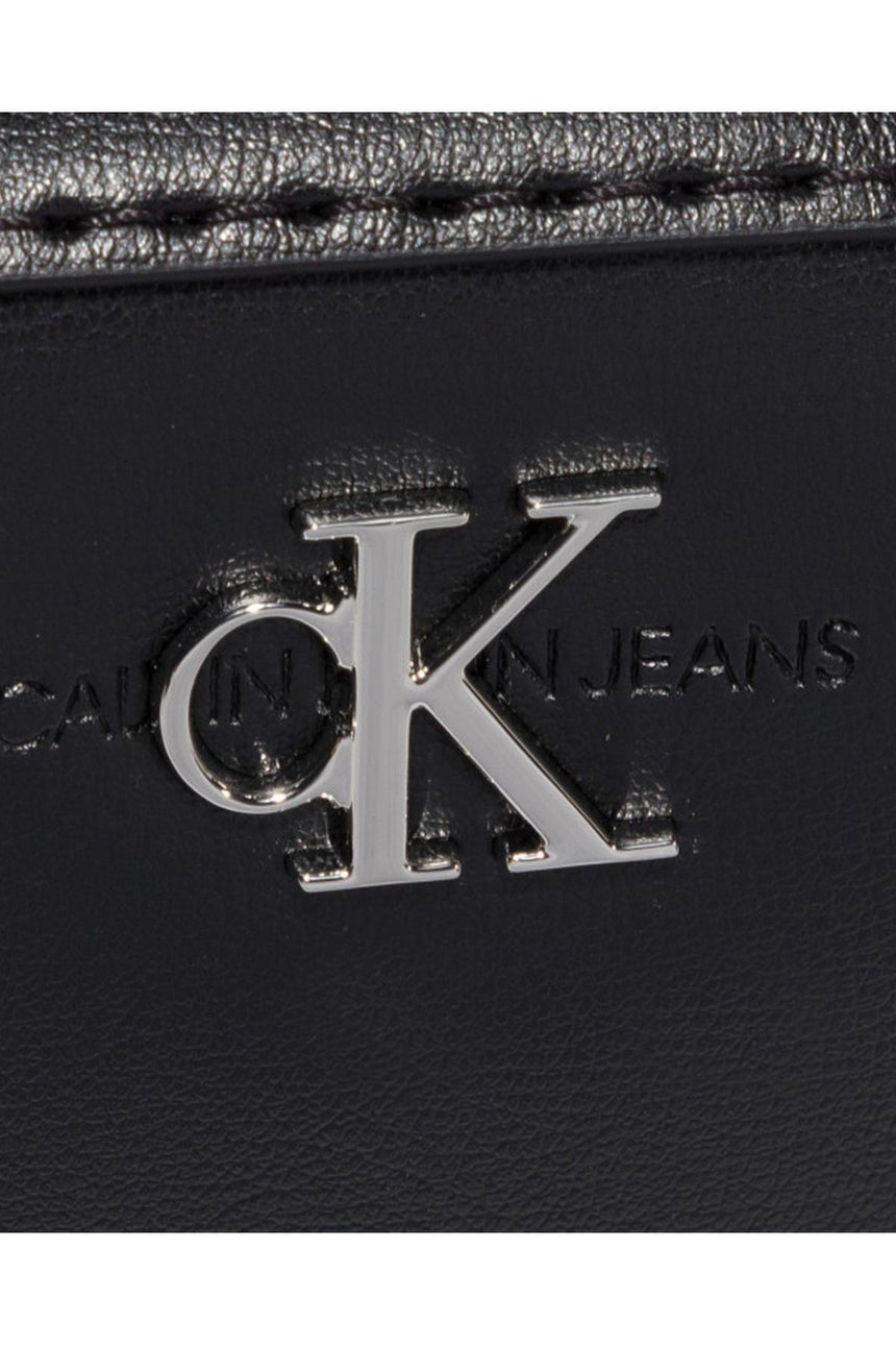 Calvin Klein Mono Hardware Camera Bag Çapraz Askılı Kadın Çantası Black