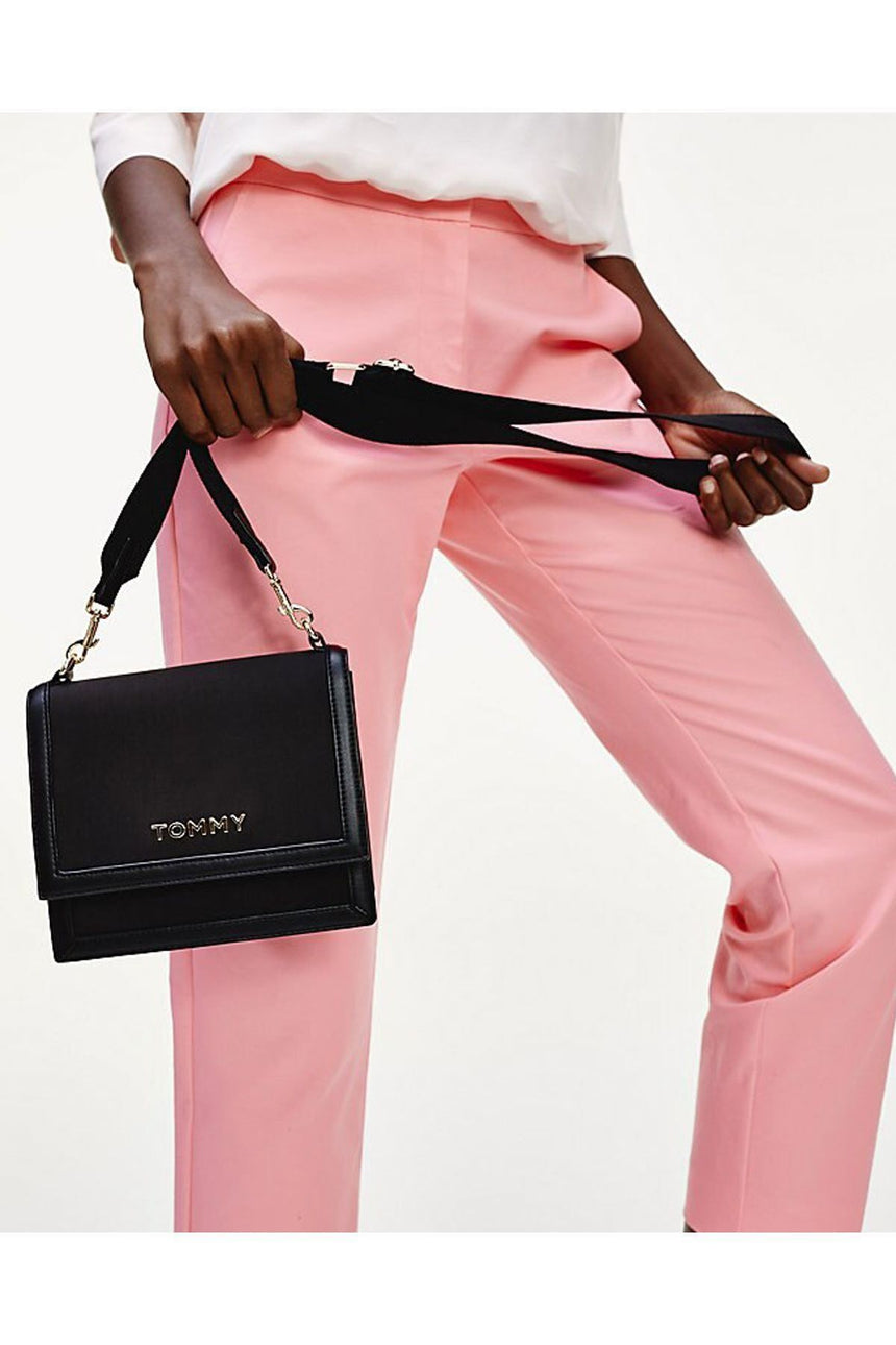 Tommy Hilfiger Tommy Seasonal Crossover Çapraz Askılı Kadın Çantası Black