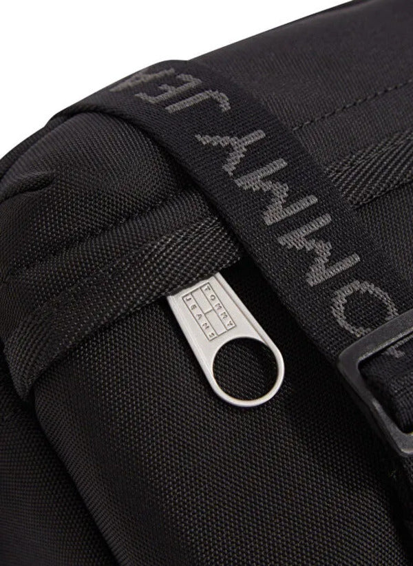 Tommy Hilfiger Ess Daily Çapraz Askılı Çanta Black