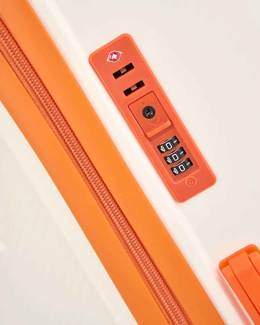 Us Polo Assn Logolu Orta Boy Valiz Beyaz