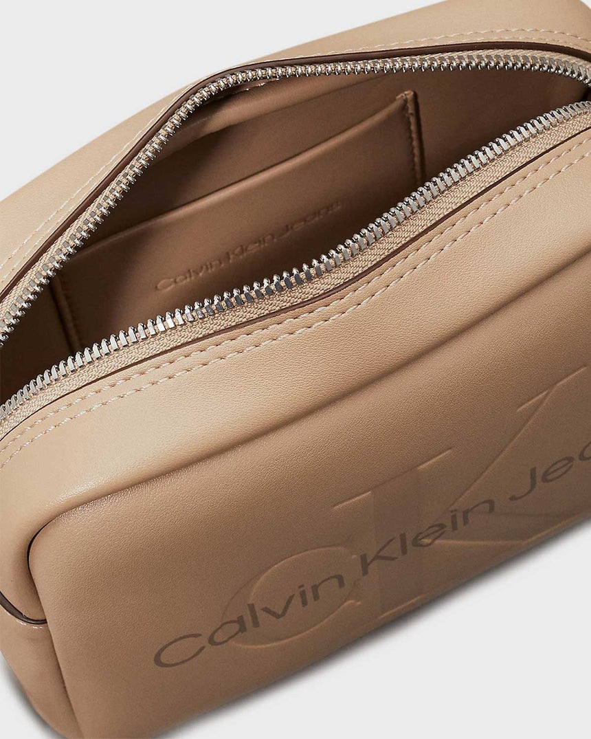Calvin Klein Sculpted Camera Bag Çapraz Askılı Çanta