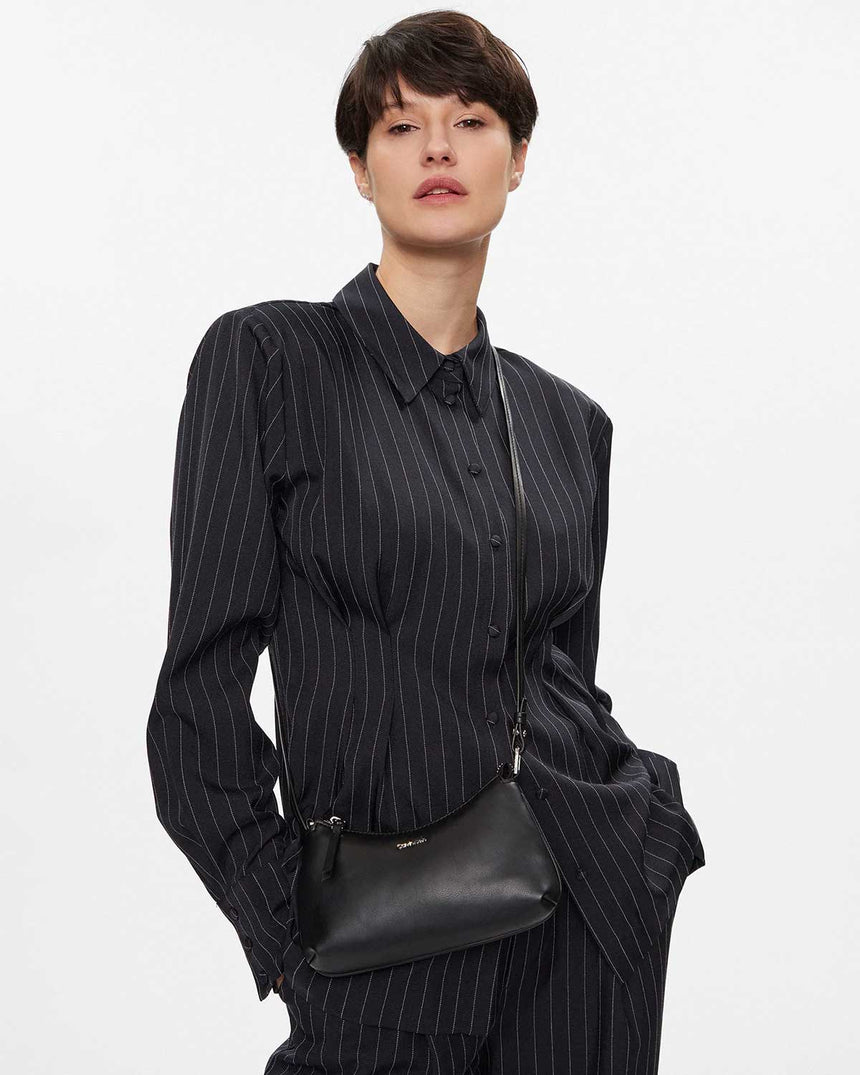 Calvin Klein Must Soft Crossbody Omuz Çantası CK Black