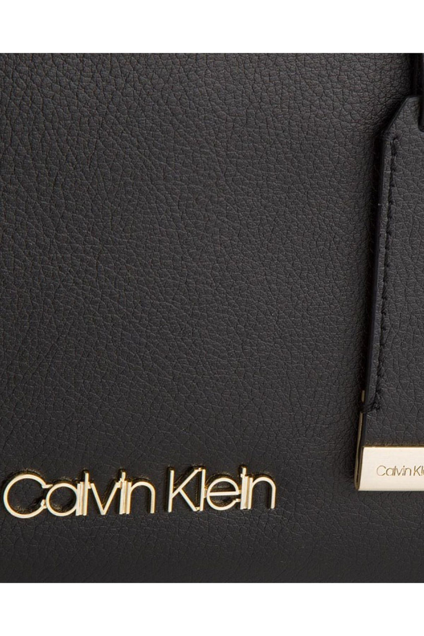 Calvin Klein Frame Medium Kadın Omuz Çantası Black