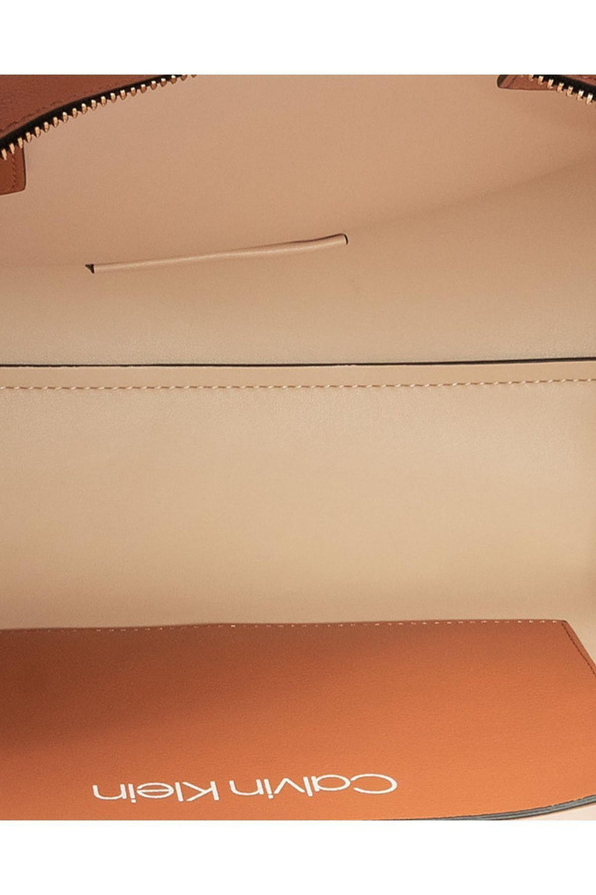 Calvin Klein Must Shopper Md Kadın Kol Çantası CUOIO