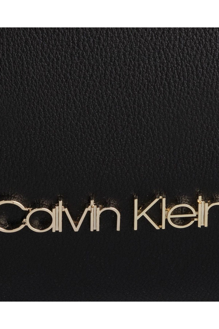Calvin Klein Ck Must F19 Med Shopper Kadın Omuz Çantası Black