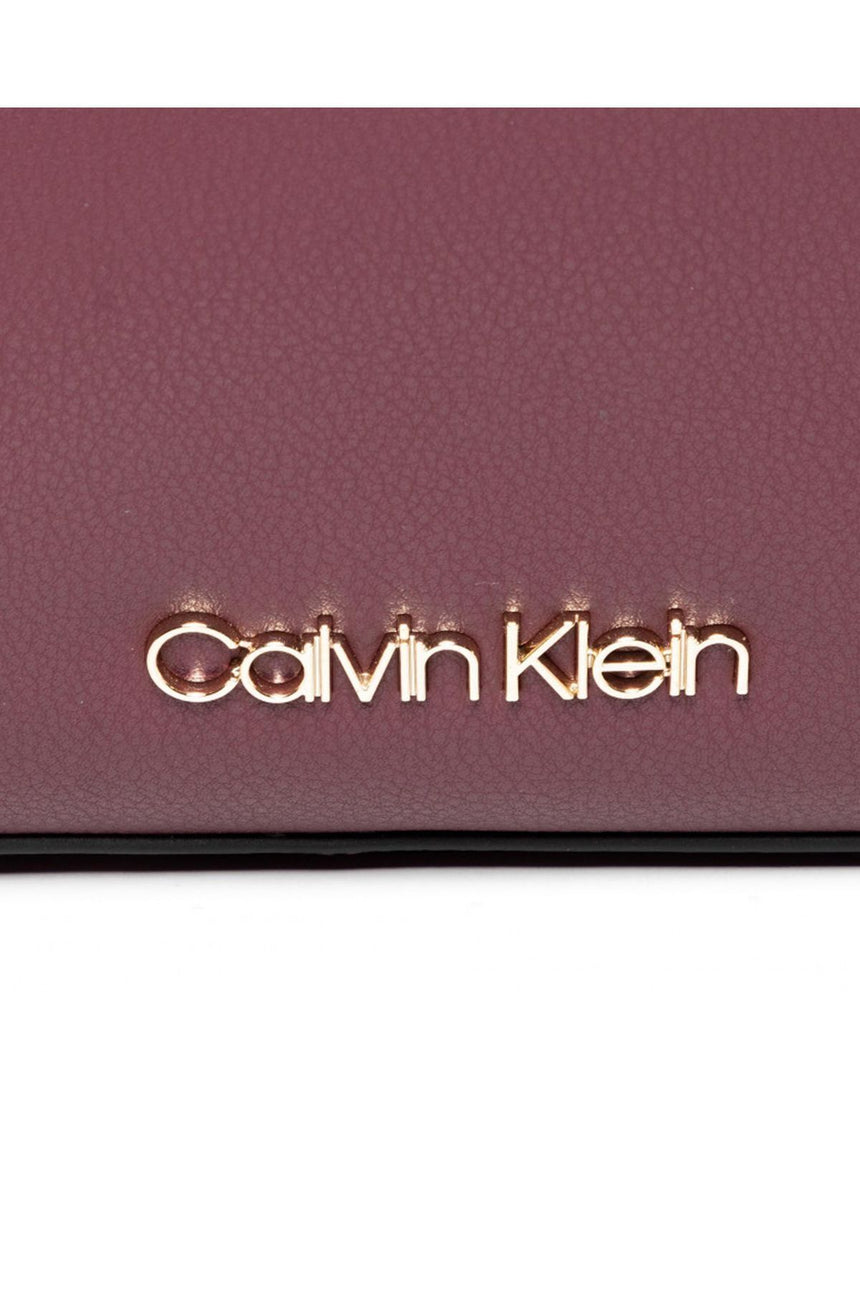 Calvin Klein Shopper Sm Kadın Omuz Çantası Fioletowy
