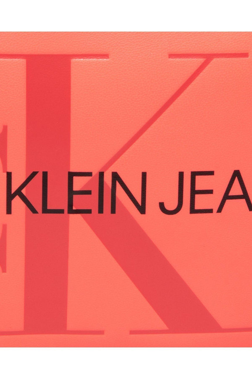 Calvin Klein Camera Bag Çapraz Askılı Kadın Çantası Fluo Pink