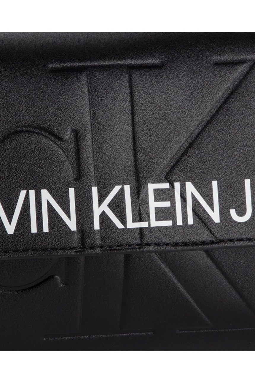 Calvin Klein Sculpted Monogram E/W Flap Çapraz Askılı Kadın Çantası Black
