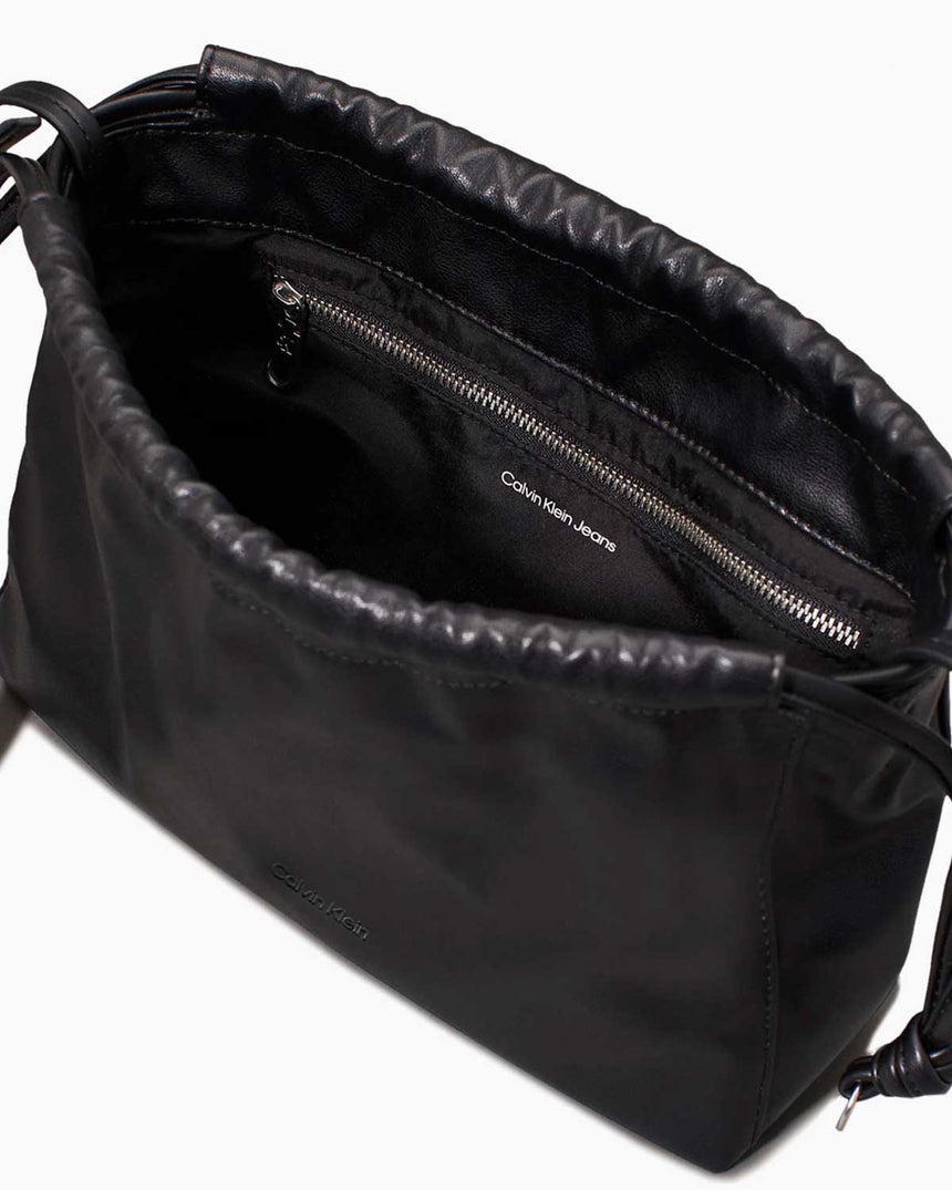 Calvin Klein Ew Pu Kadın Çapraz Askılı Çanta Black