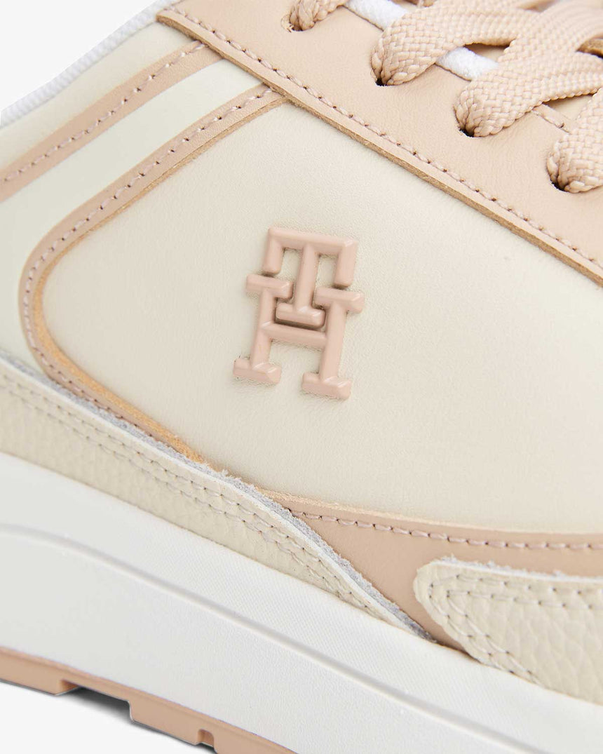 Tommy Hilfiger Casual Fashion Runner Sneaker Misty Blush