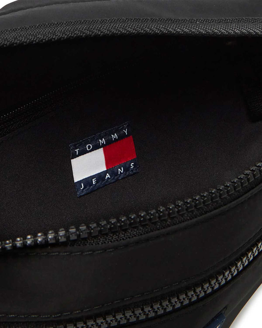 Tommy Hilfiger Şehirli Erkek Çapraz Askılı Çanta Black