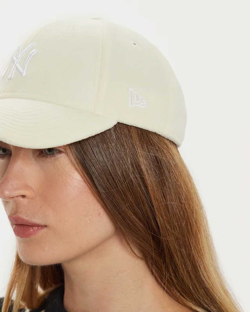 New Era Wmns Cosy 940 Forty NY Şapka Bej