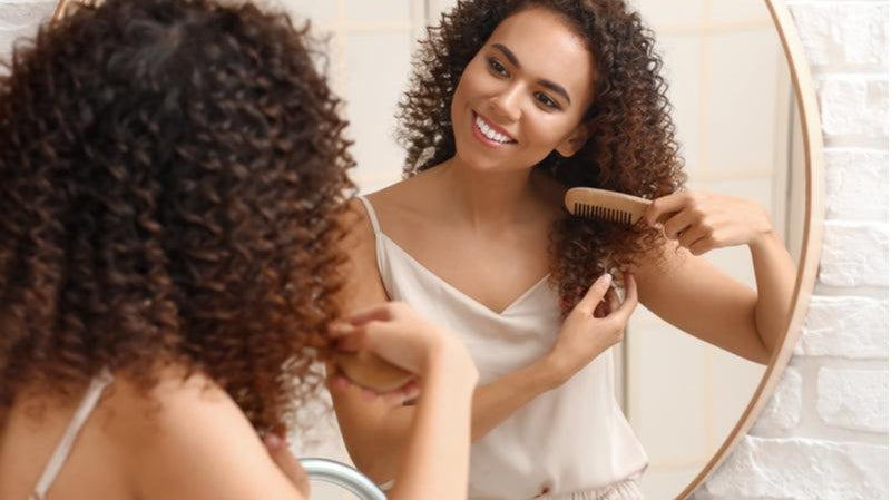 Kıvırcık Saçların Bakımı Nasıl Yapılmalıdır? - ECANTA
