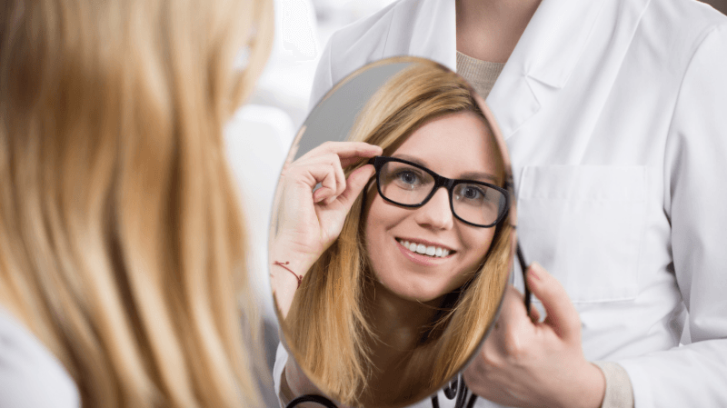 Yüz Şekline Göre Mükemmel Gözlük Seçimi İçin Öneriler - ECANTA