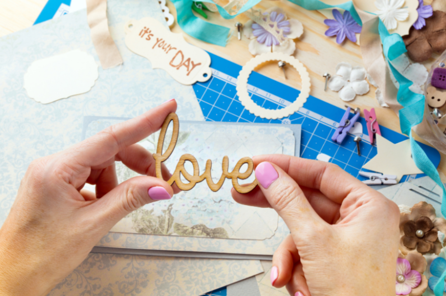 Scrapbooking ve Dekupaj: Anılarınızı Ölümsüzleştirin