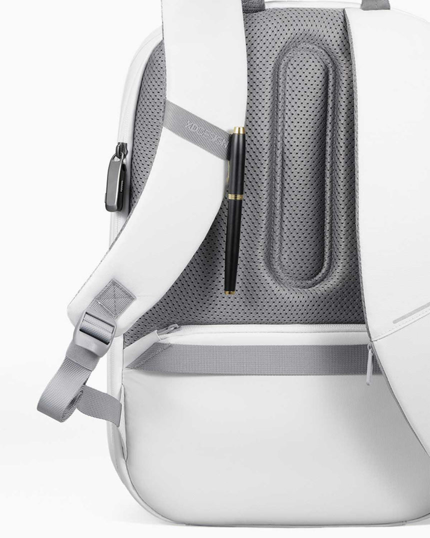 XD Design Bobby Edge 16 Inc 17L Uyumlu Hırsızlık Korumalı Sırt Çantası Off White