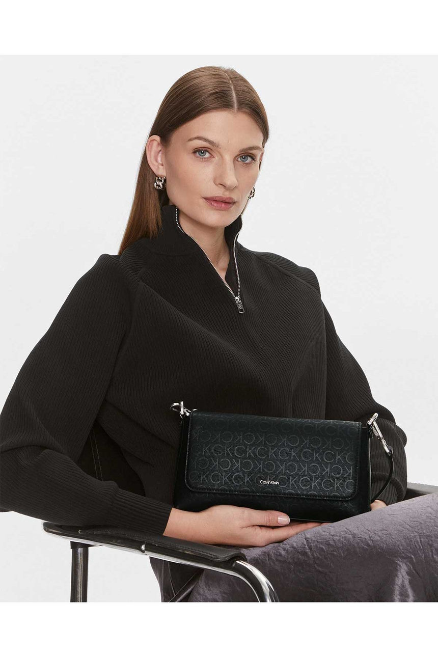 Calvin Klein Must Shoulder Bag Monogram Baskılı Omuz Çantası Black