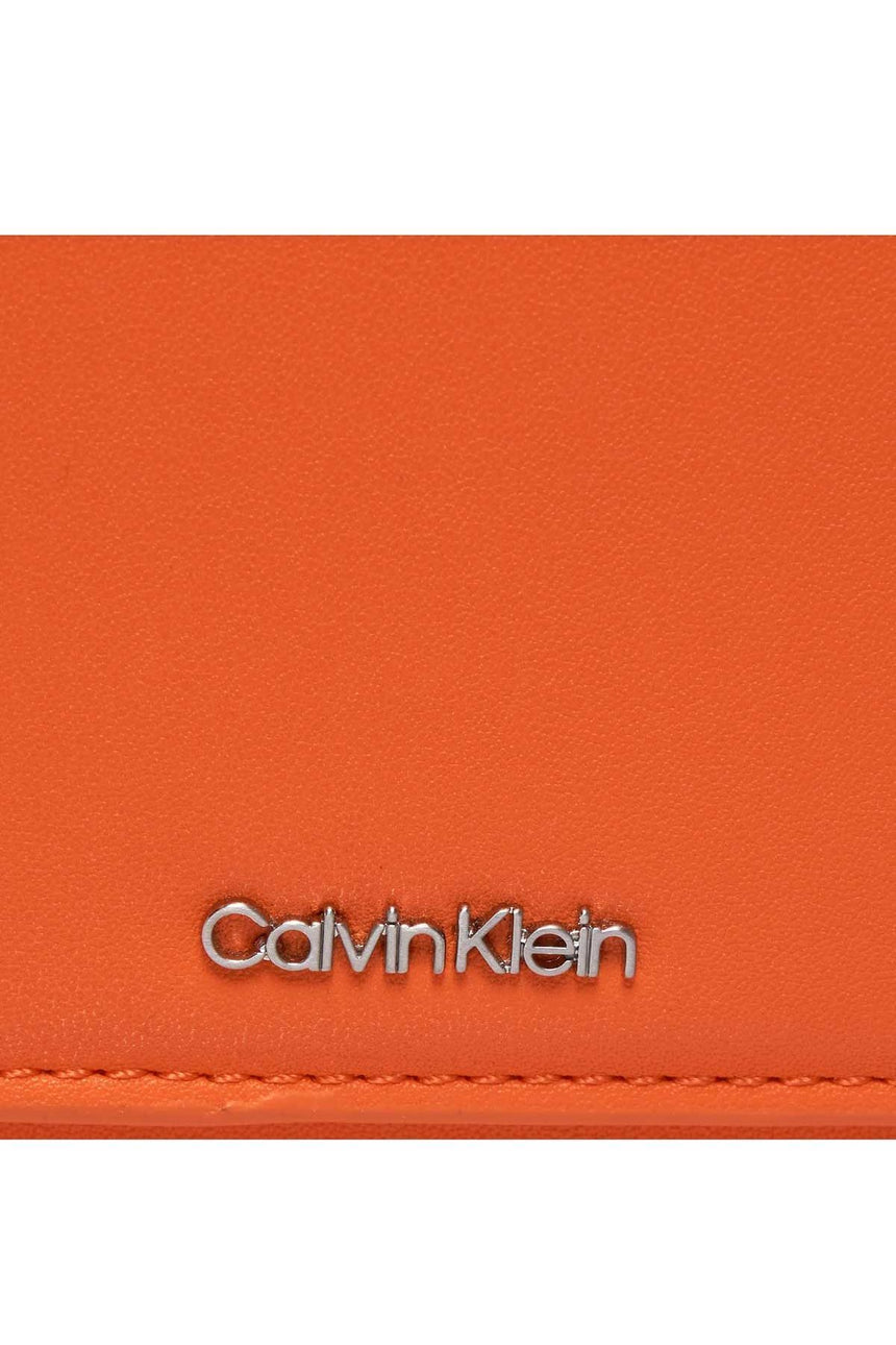 Calvin Klein Must Ayarlanabilir Çapraz Askılı Çanta Orange