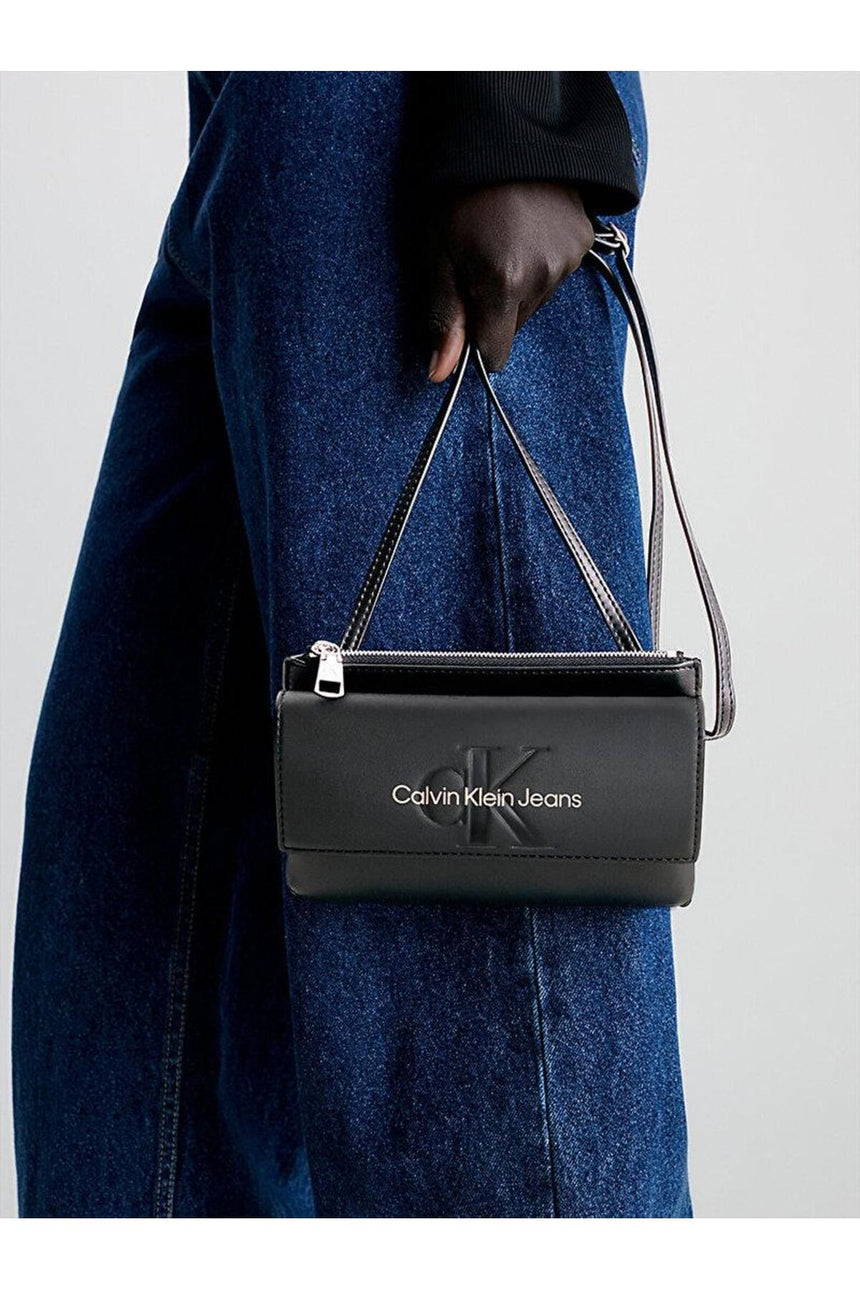 Calvin Klein Çapraz Askılı Kadın Çantası Siyah