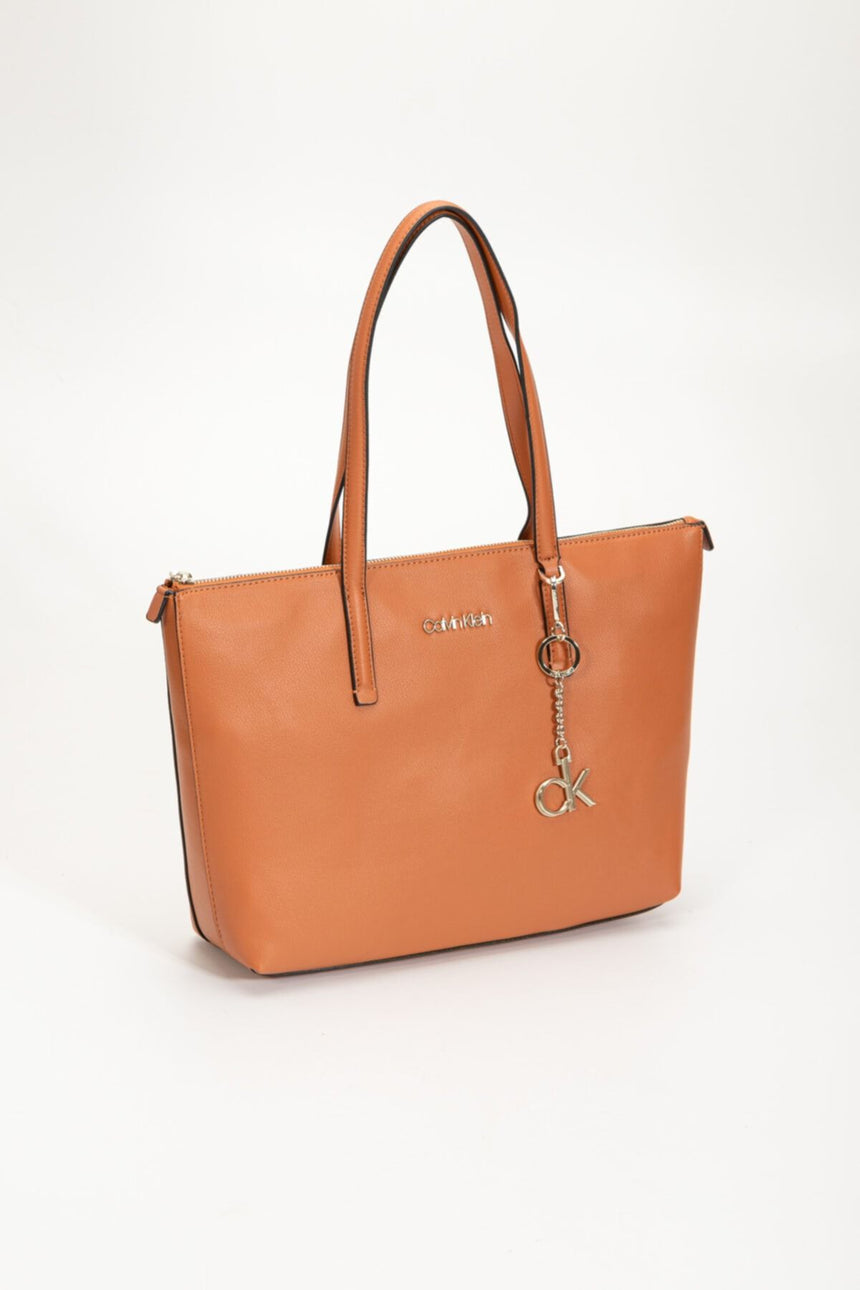 Calvin Klein Kadın Shopper Md Tote Omuz Çantası Cognac