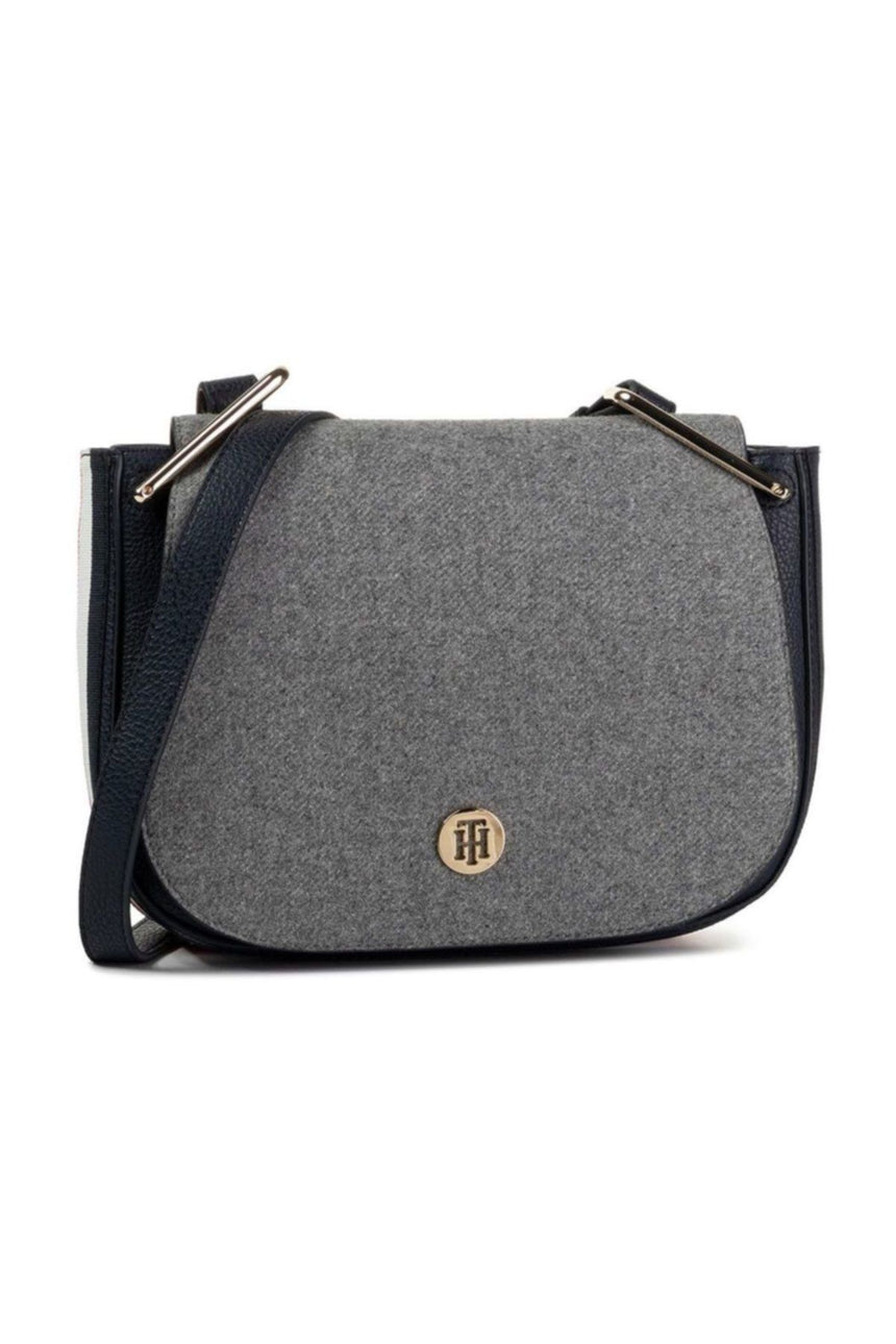 Tommy Hilfiger Core Saddle Çapraz Askılı Kadın Çantası Black