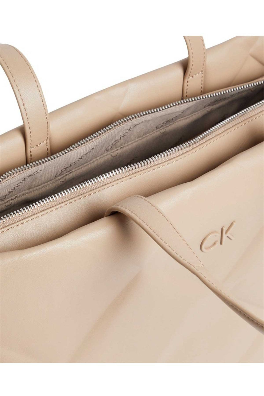 Calvin Klein Re-Lock Qouılt Bags Kadın Omuz Çantası Bej