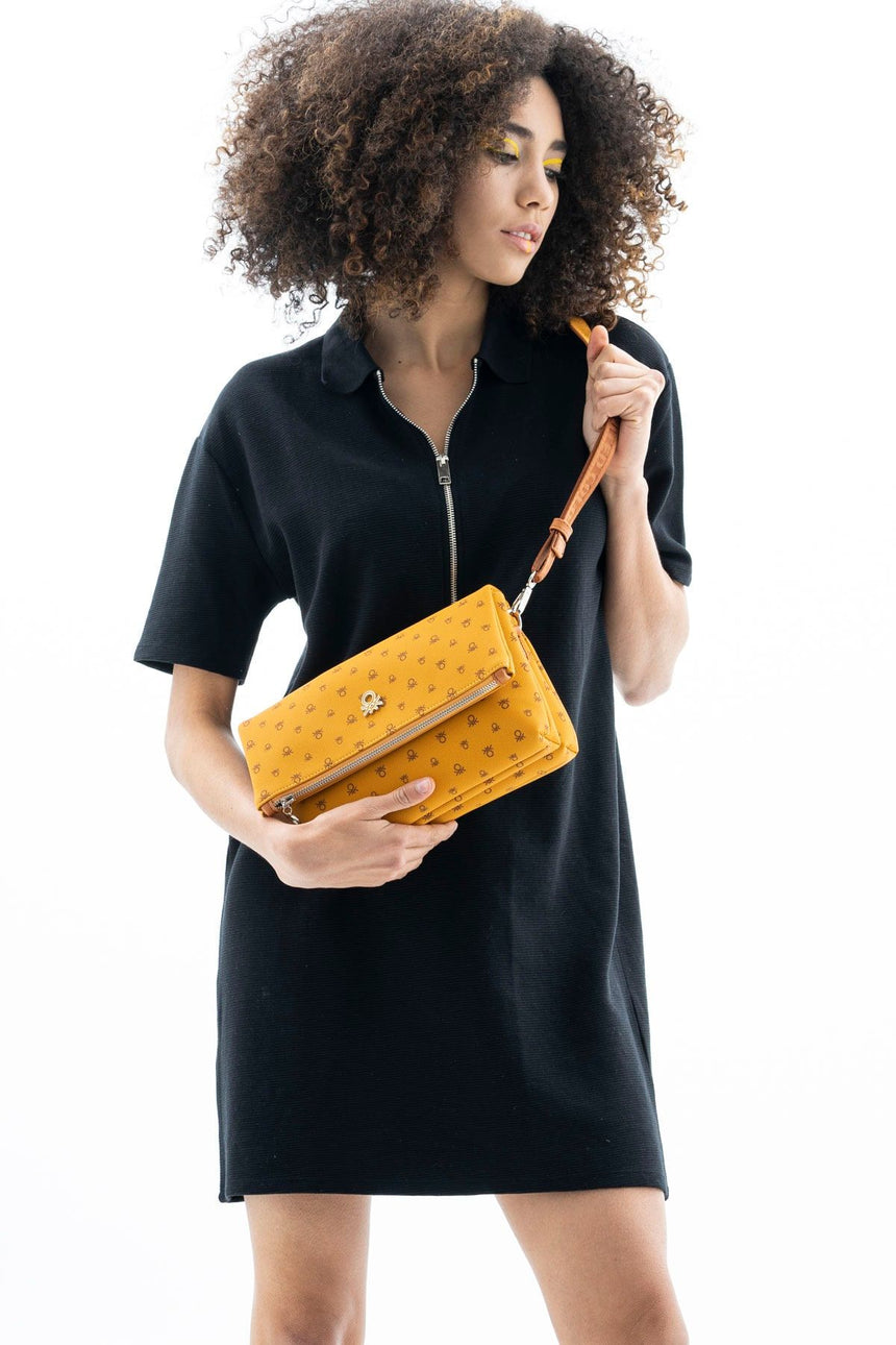 Benetton Logo Baskılı Çapraz Askılı Kadın Çantası Hardal - Camel