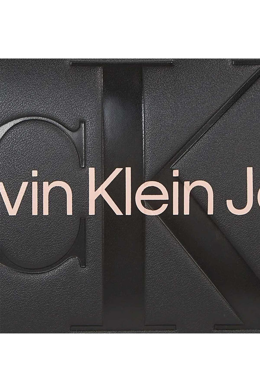 Calvin Klein Sculpted Camera Pouch Çapraz Askılı Kadın Çantası Black