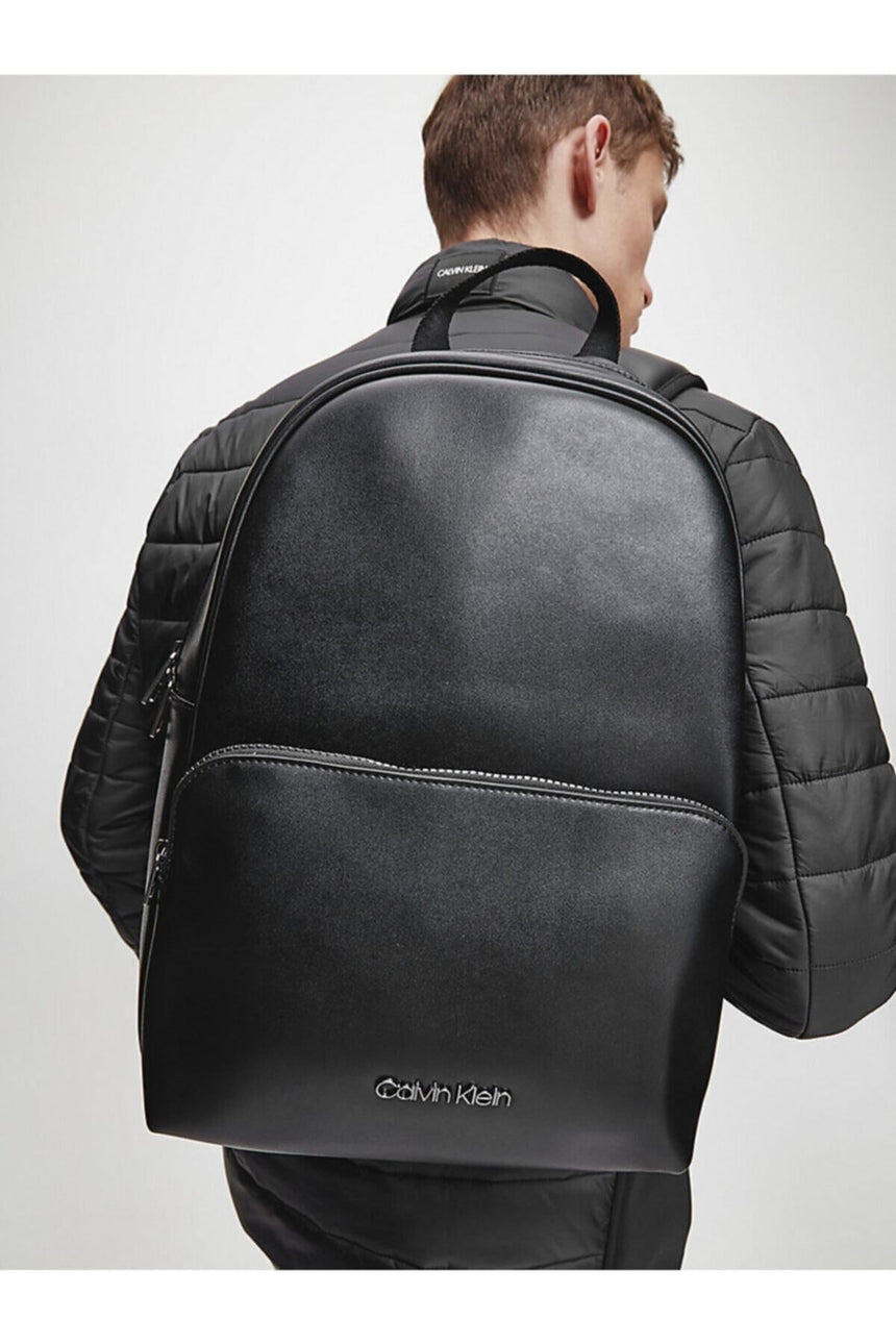Calvin Klein Ck Central Round Erkek Sırt Çantası Black