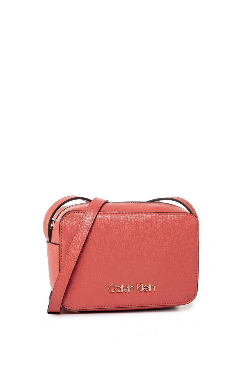 Calvin Klein Must Camerabag Cav Askılı Kadın Çantası Coral