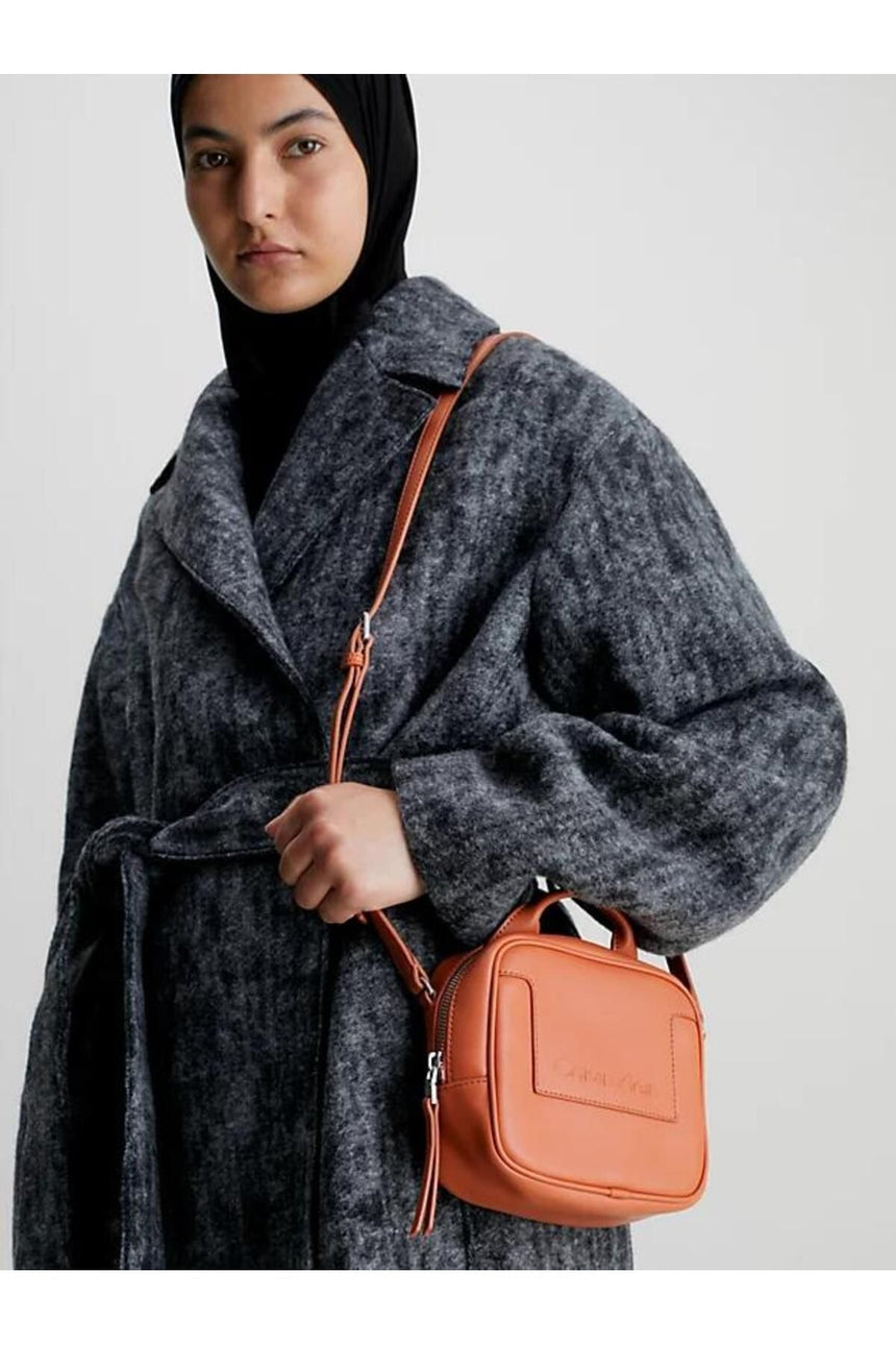 Calvin Klein Crossovers Kadın Çantası Brown