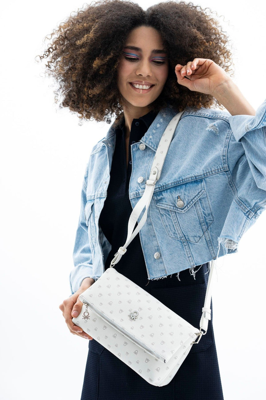 Benetton Logo Baskılı Çapraz Askılı Kadın Çantası Beyaz