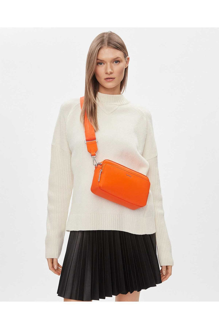 Calvin Klein Must Camera Bag Çapraz Askılı Çanta Orange