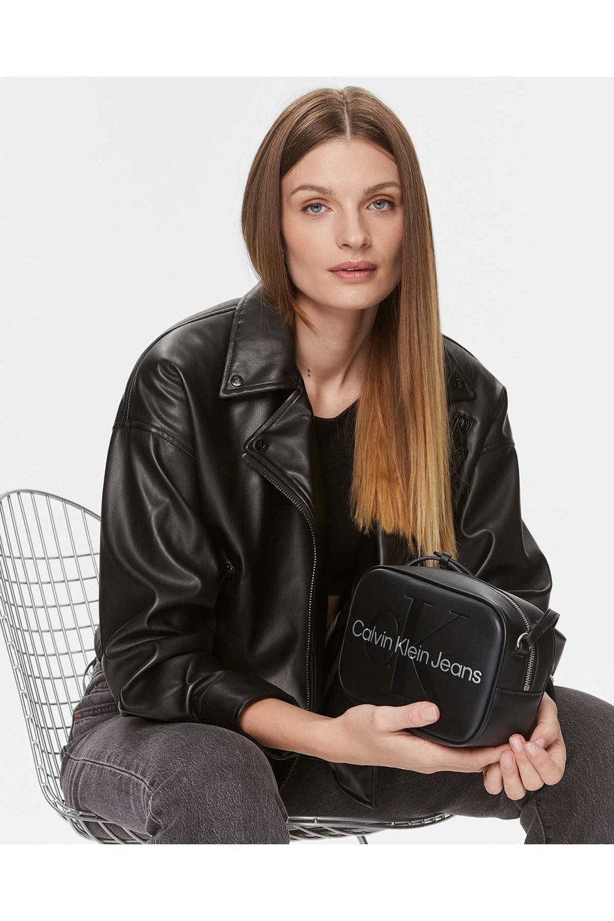 Calvin Klein Sculpted Çapraz Askılı Çanta Black