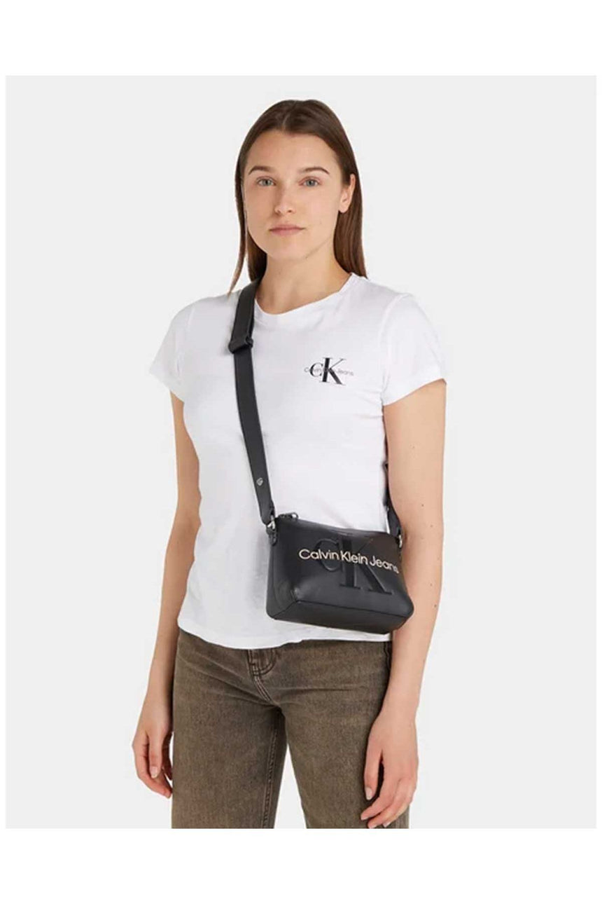 Calvin Klein Sculpted Camera Pouch Çapraz Askılı Kadın Çantası Black