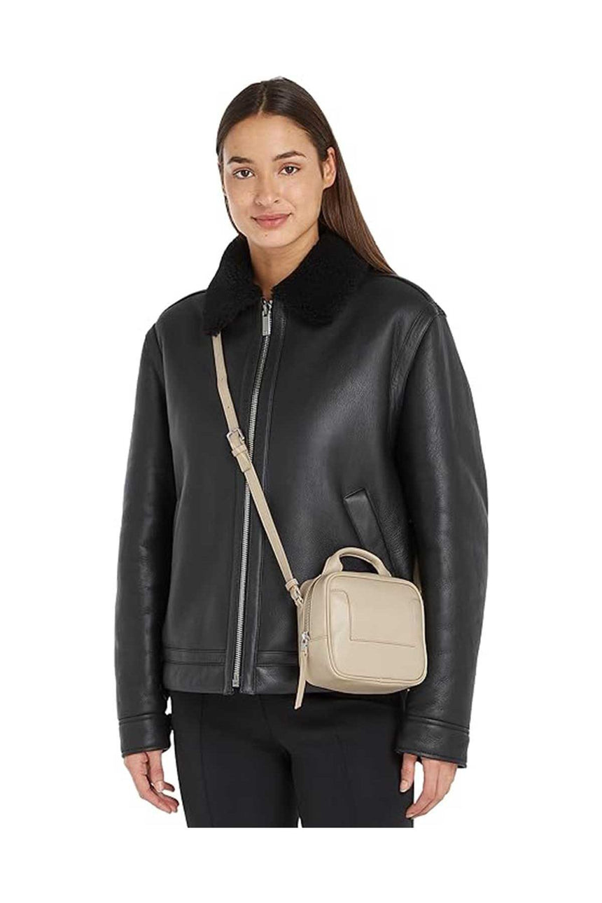 Calvin Klein Crossovers Kadın Çantası Grey