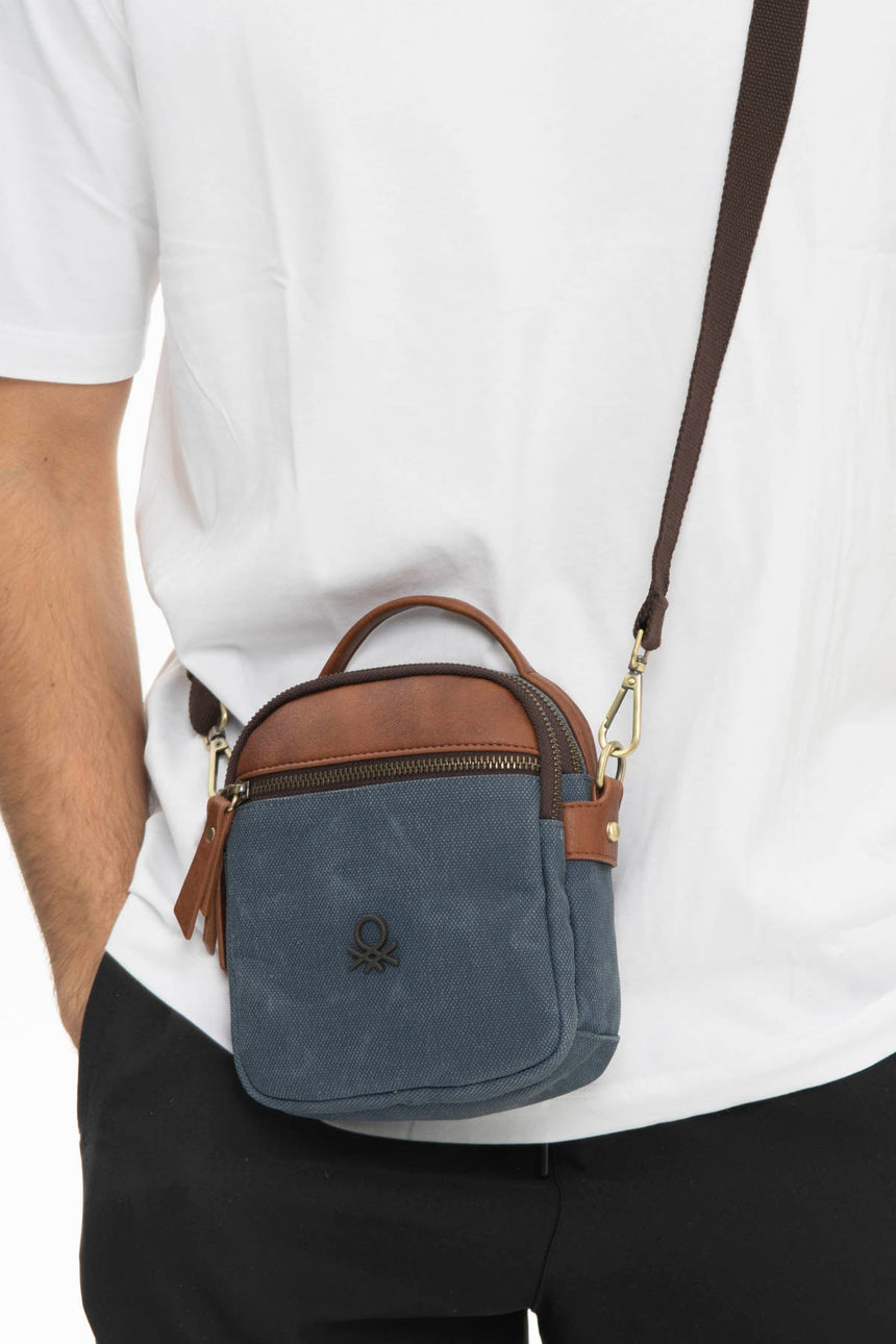 Benetton Tutma Kulp Detaylı Çapraz Askılı Çanta Lacivert