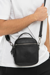 Benetton Tutma Kulp Detaylı Çapraz Askılı Çanta Siyah