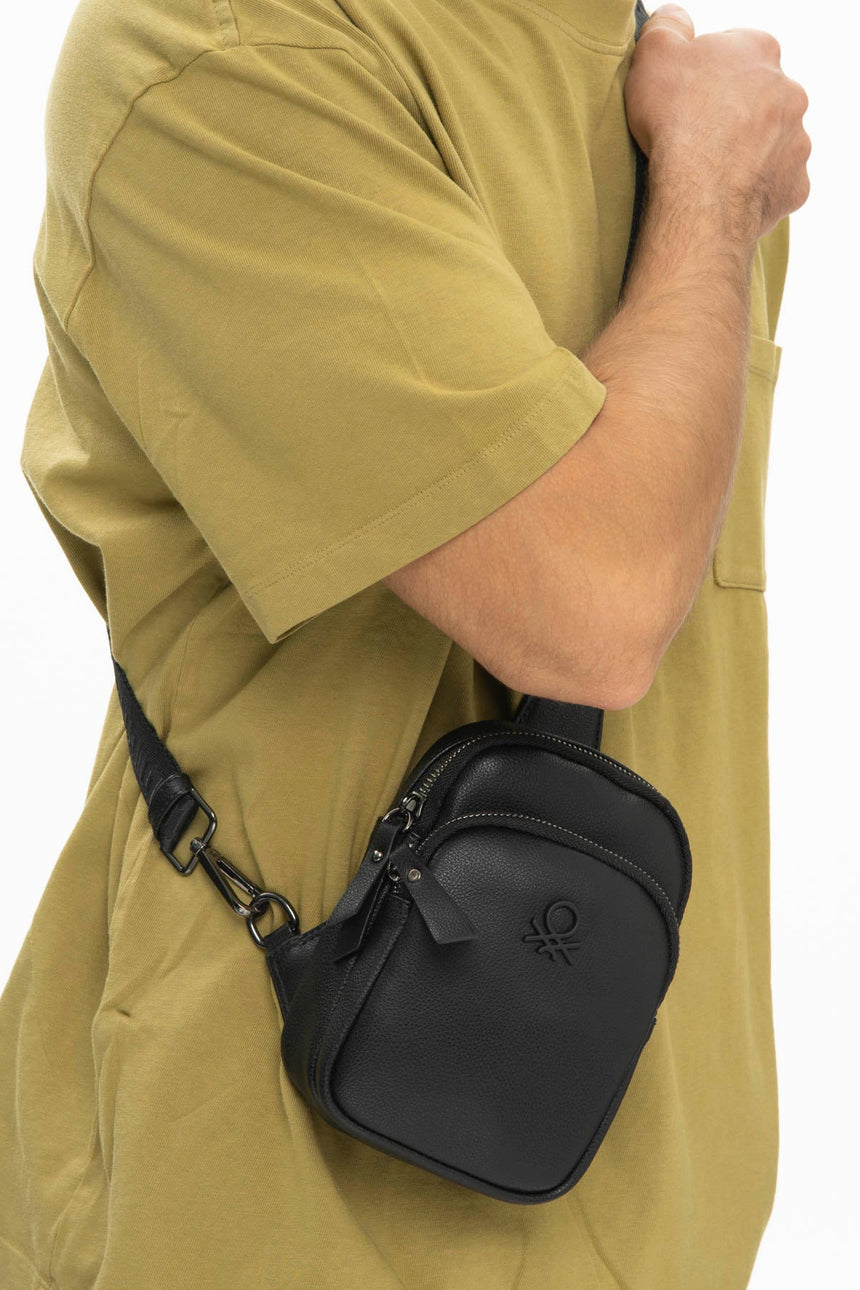 Benetton Logolu Çapraz Askılı Çanta Siyah