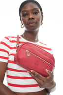 Benetton Logo Detaylı Çpraz Askıl Çanta Bordo