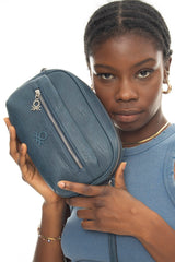 Benetton Logo Detaylı Çpraz Askıl Çanta Lacivert