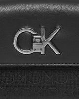 Calvin Klein Zincir Detaylı Çapraz Askılı Çanta Black