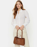 Guess Emiliya Girlfriend Aksesuarlı Omuz Çantası Cognac