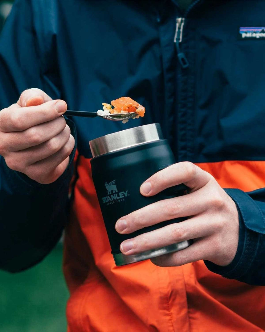 Stanley Efsane Klasik Seri-0.40 Litre Çelik Kaşıklı Yemek Termosu Matte Black